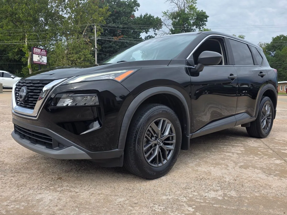 2023 NISSAN Rogue - Thumbnail 3