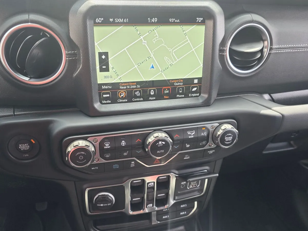 2023 JEEP Wrangler - Thumbnail 18