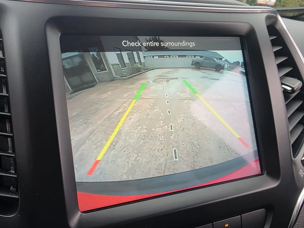 2021 JEEP Cherokee - Thumbnail 11