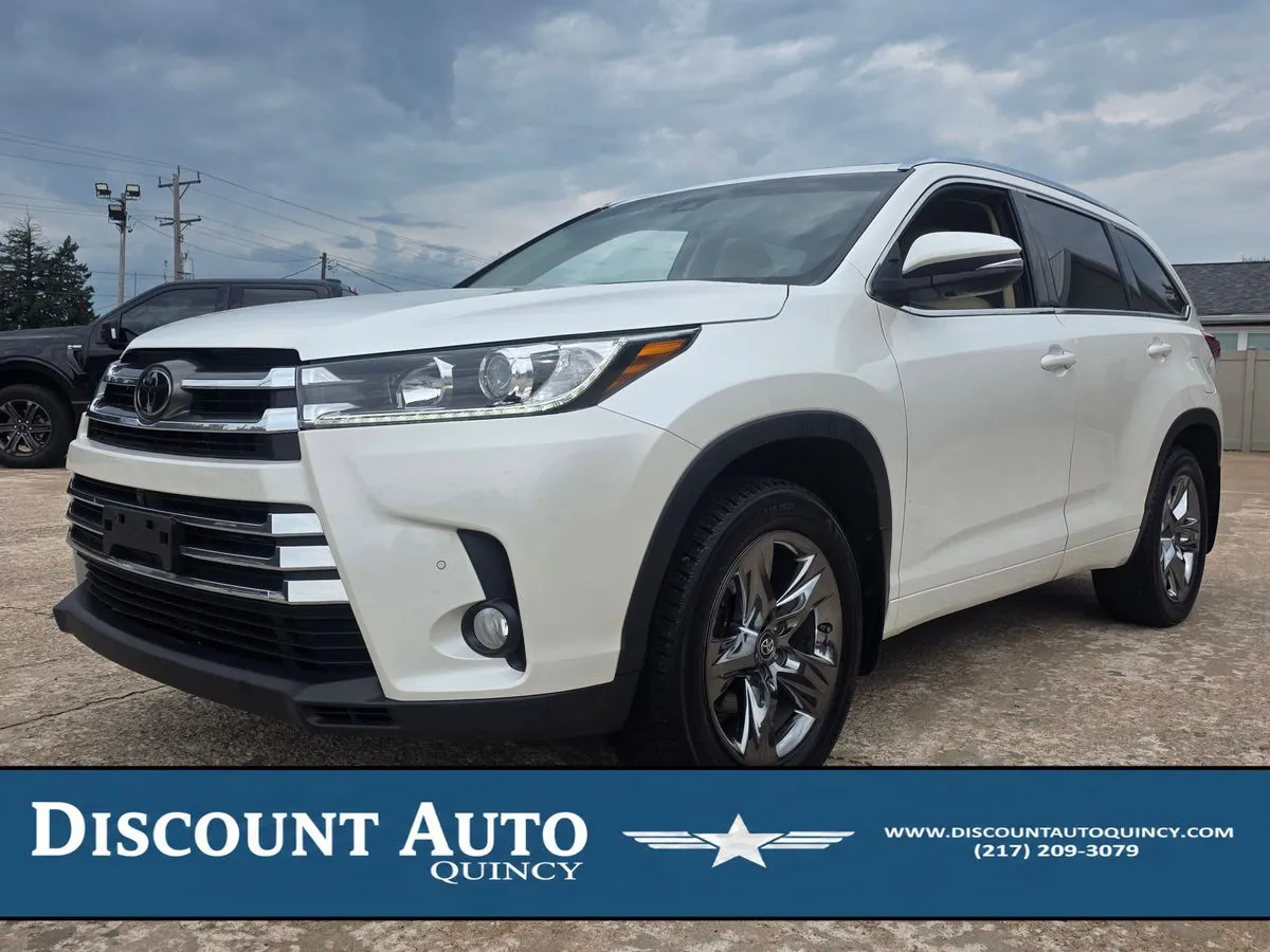 Used 2017 TOYOTA Highlander for sale in Quincy IL