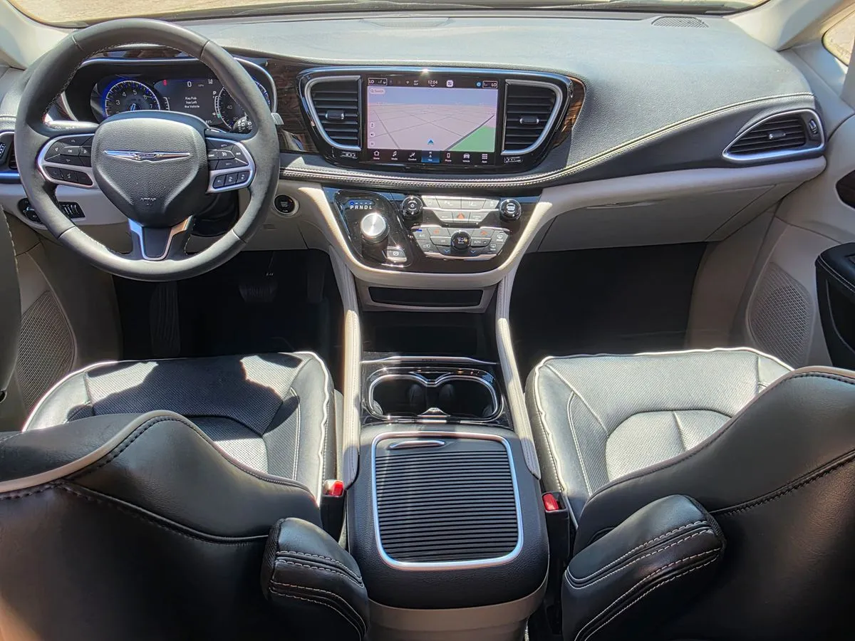 2023 Chrysler Pacifica Limited - Photo 22