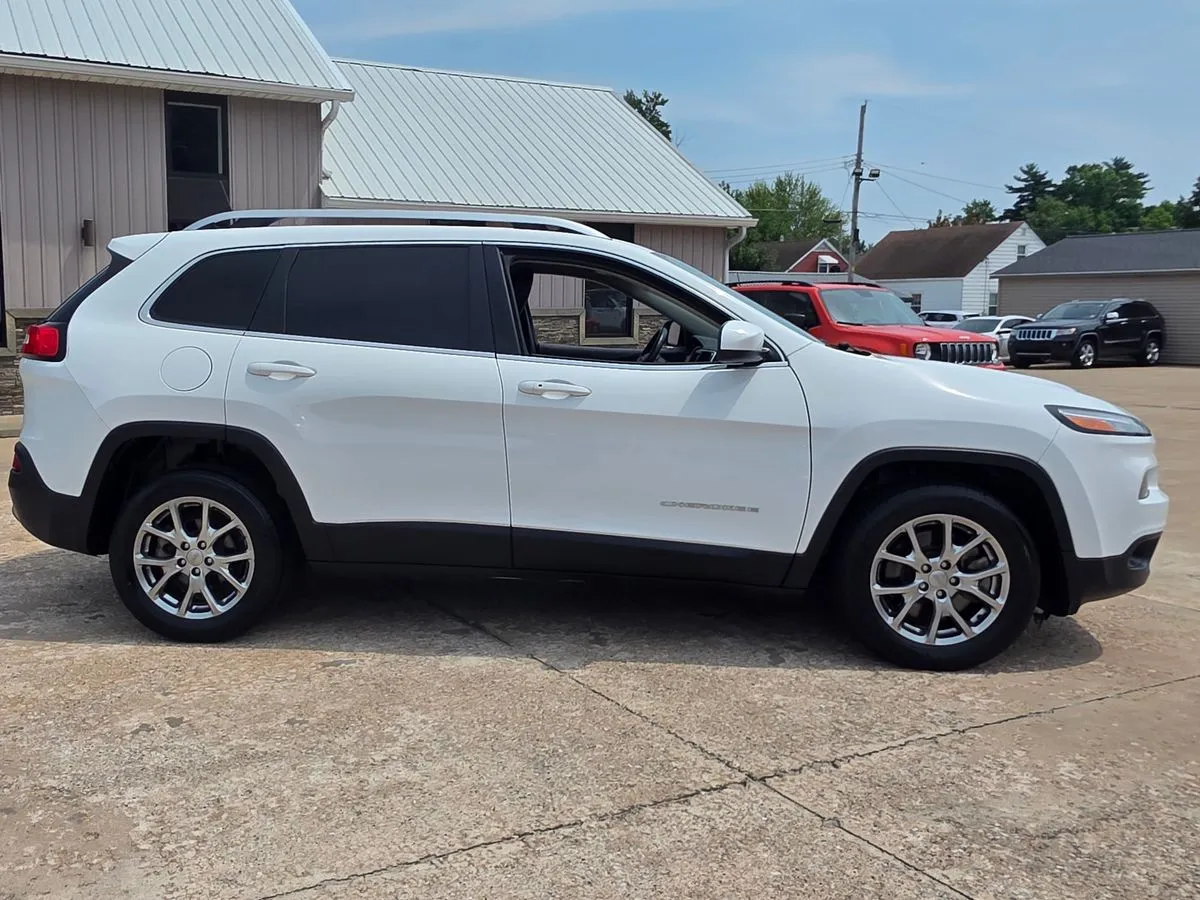 2018 JEEP Cherokee - Thumbnail 22