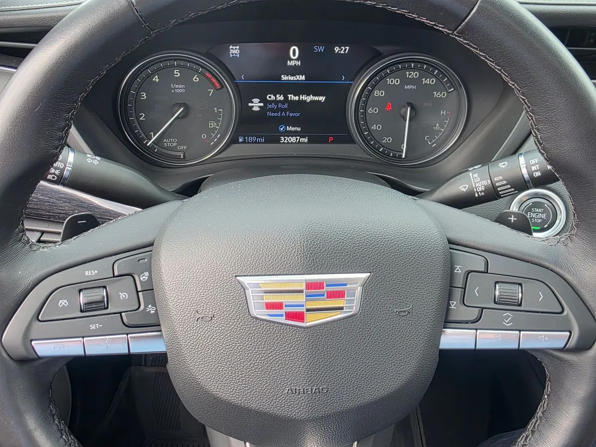 2023 CADILLAC XT4 - Thumbnail 15