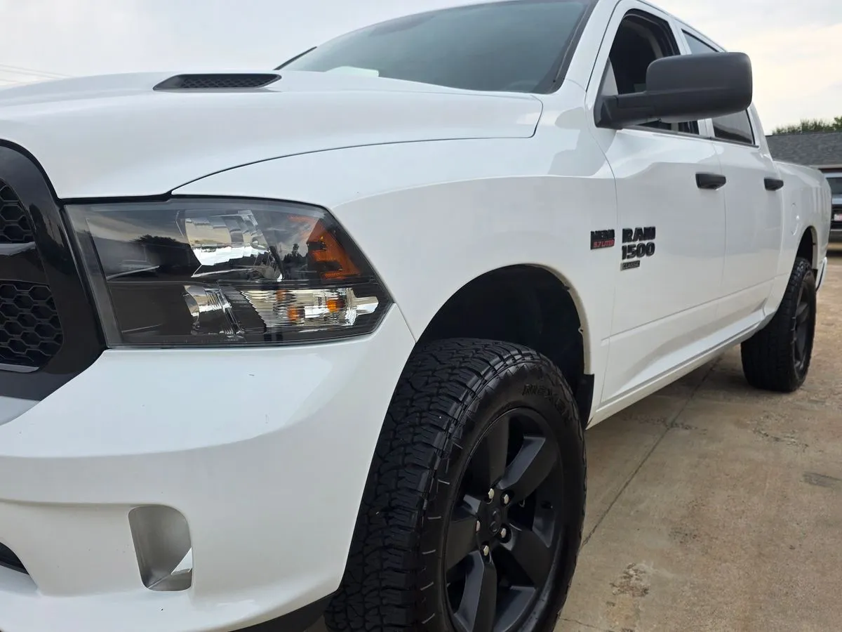 2019 RAM 1500 - Thumbnail 7