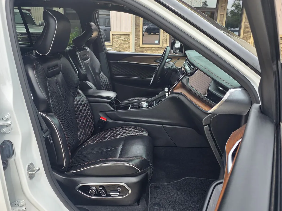 2022 Jeep Grand Cherokee Summit Reserve 4xe - Photo 29