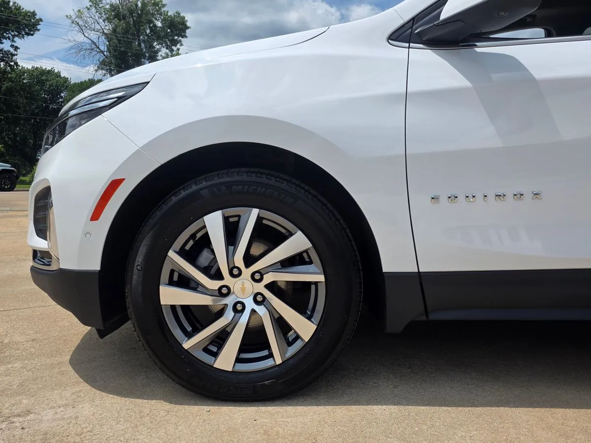 2023 CHEVROLET Equinox - Thumbnail 32