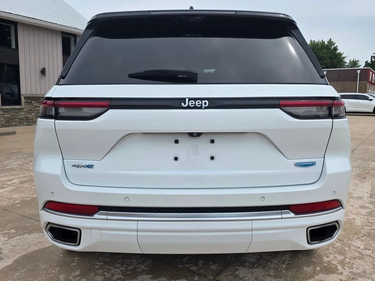 2022 Jeep Grand Cherokee Summit Reserve 4xe - Photo 23