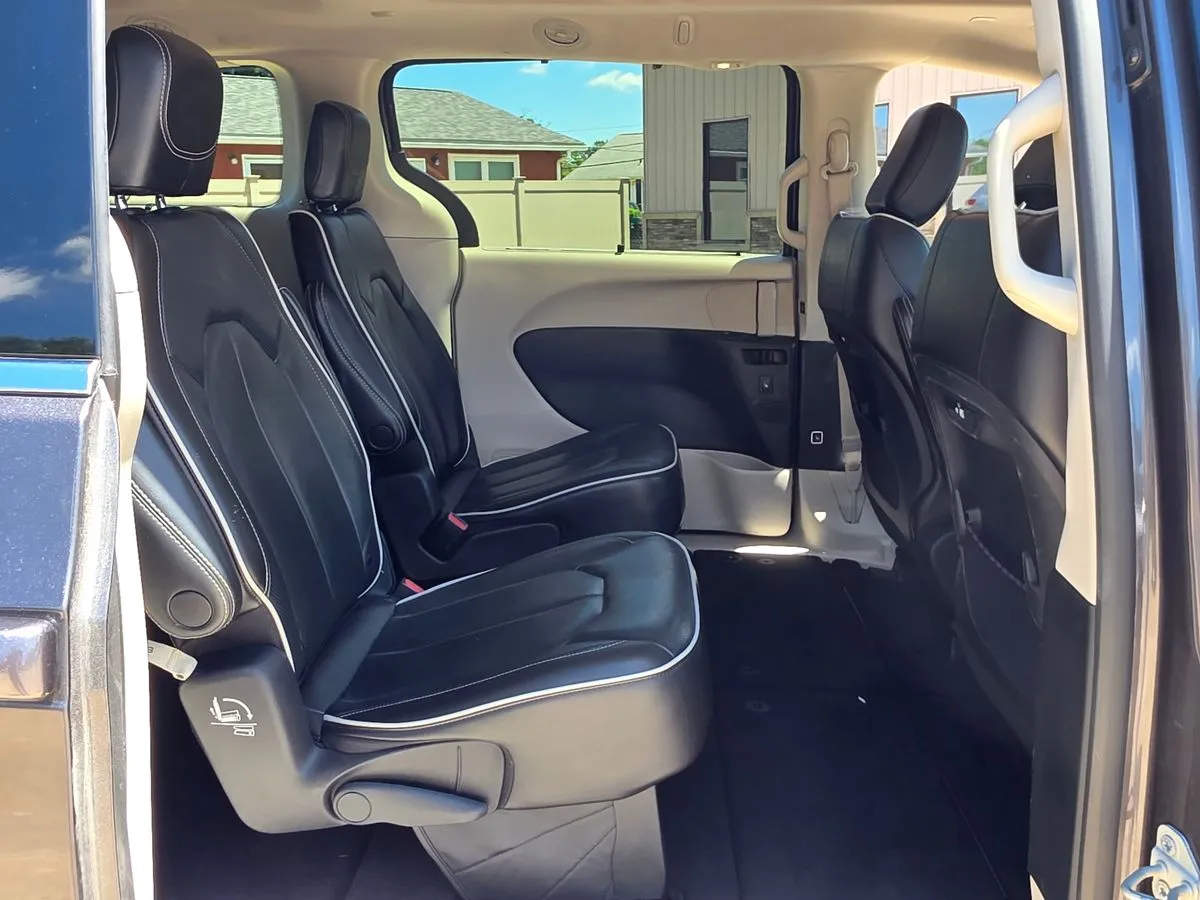 2023 Chrysler Pacifica Limited - Photo 30