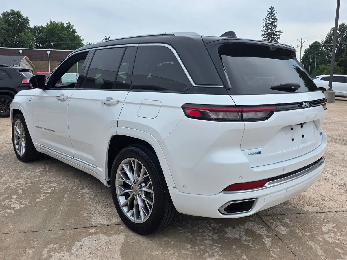 2022 Jeep Grand Cherokee Summit Reserve 4xe - Photo 20