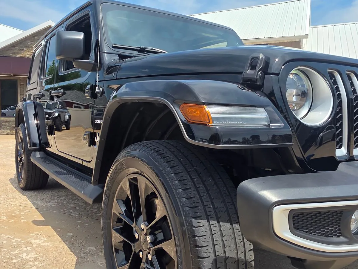 2023 JEEP Wrangler - Thumbnail 9