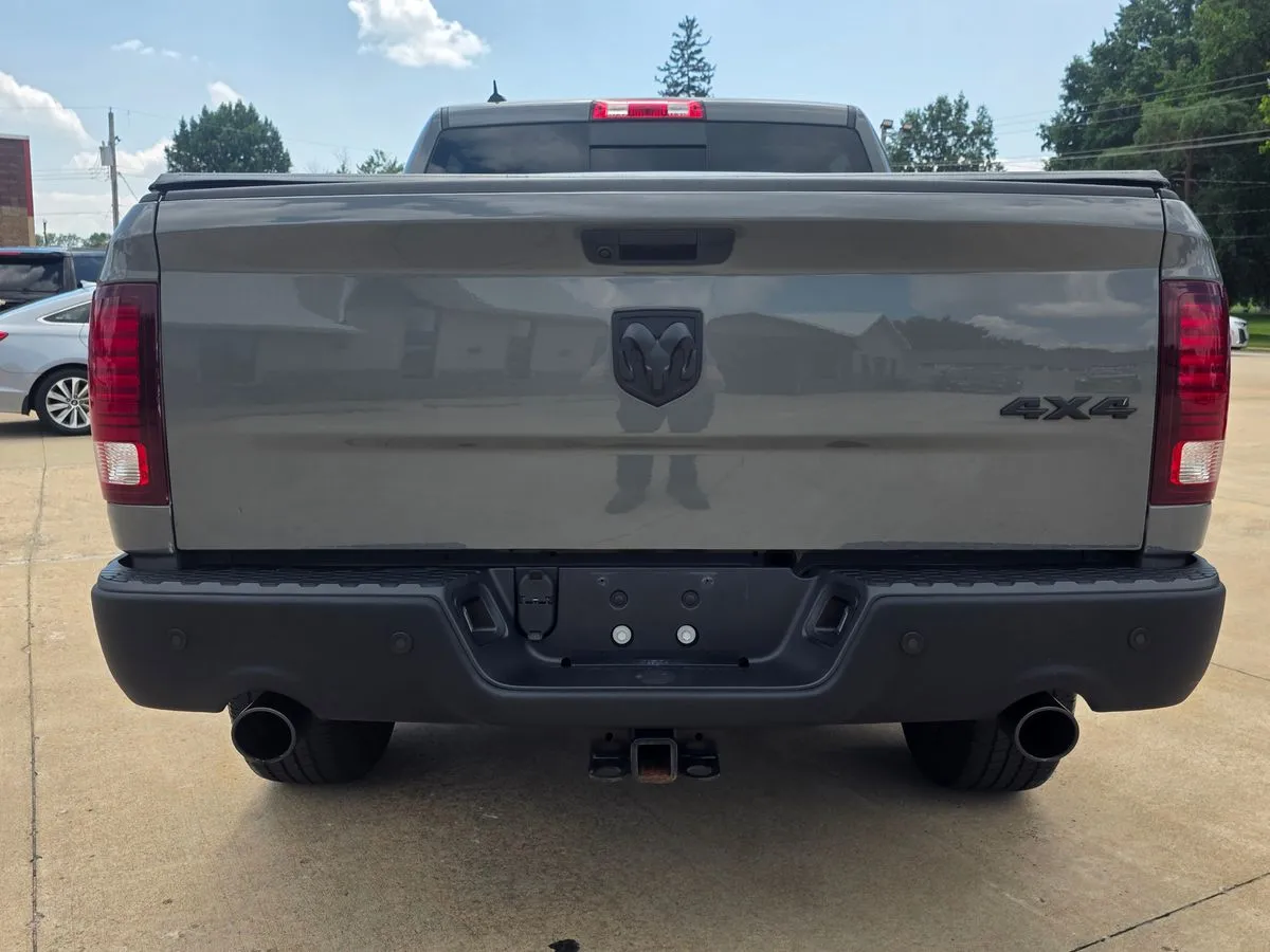 2022 RAM 1500 - Thumbnail 2