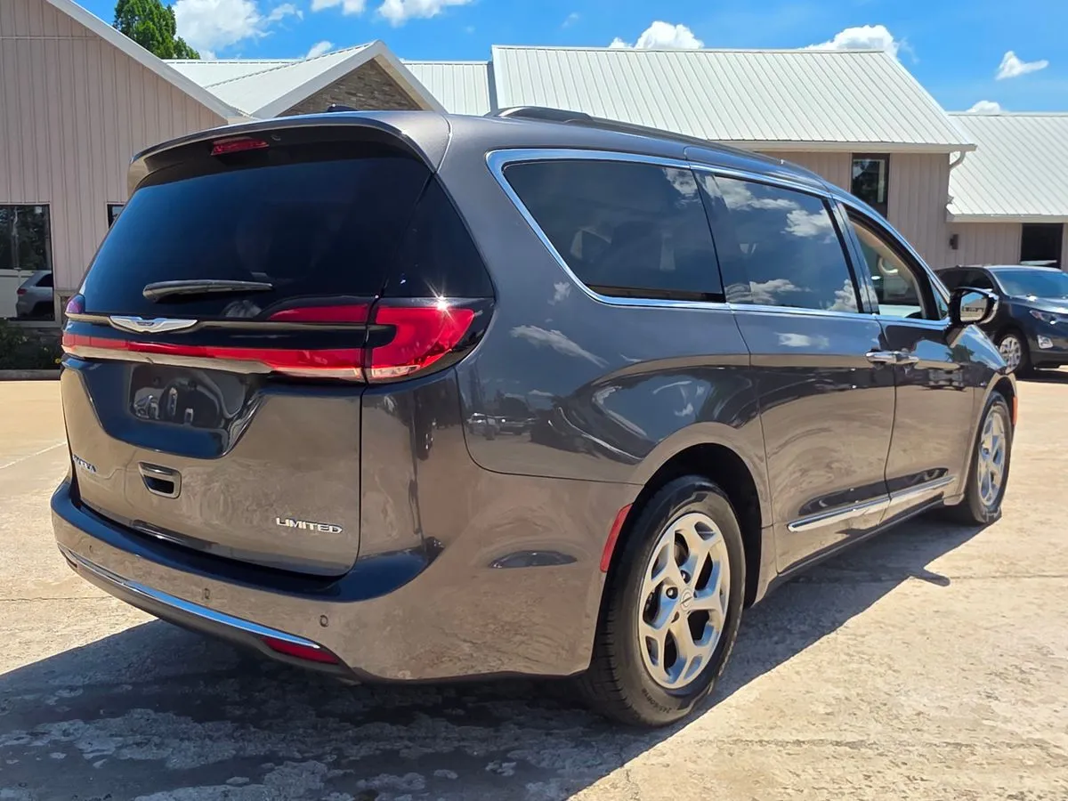 2023 Chrysler Pacifica Limited - Photo 28