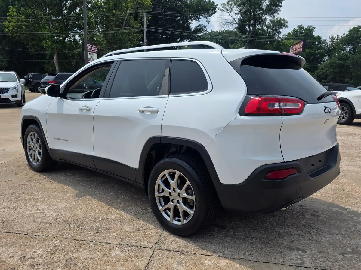 2018 JEEP Cherokee - Thumbnail 15