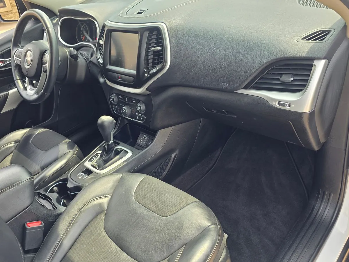 2018 JEEP Cherokee - Thumbnail 24