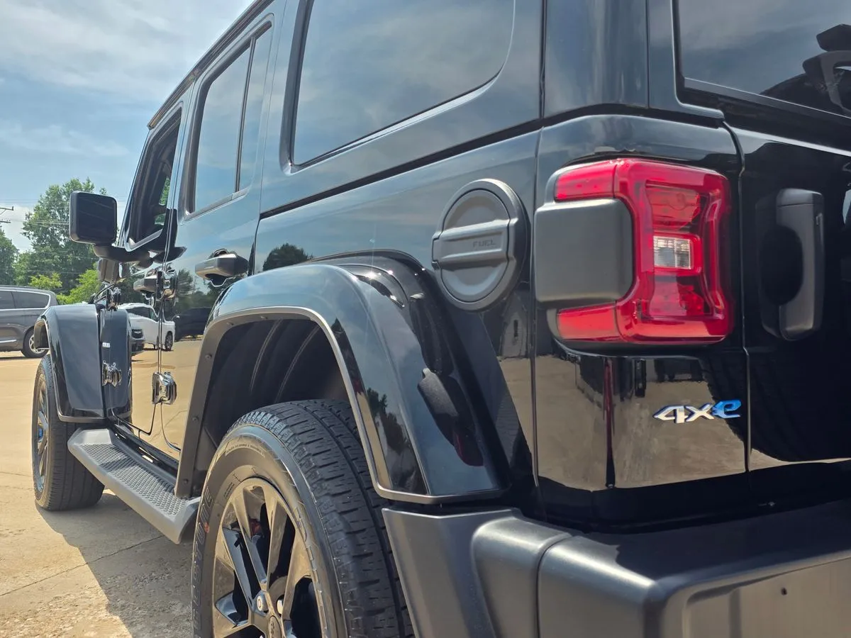 2023 JEEP Wrangler - Thumbnail 30