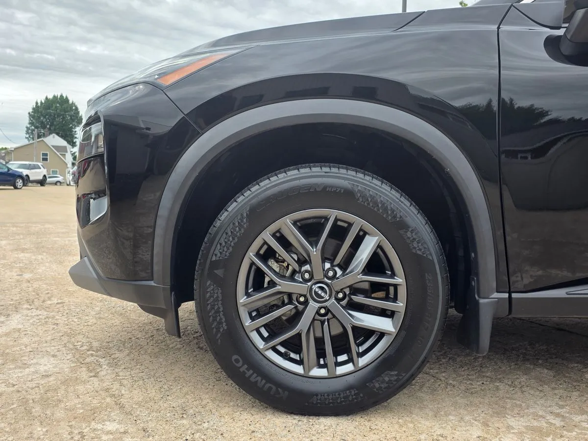 2023 NISSAN Rogue - Thumbnail 23
