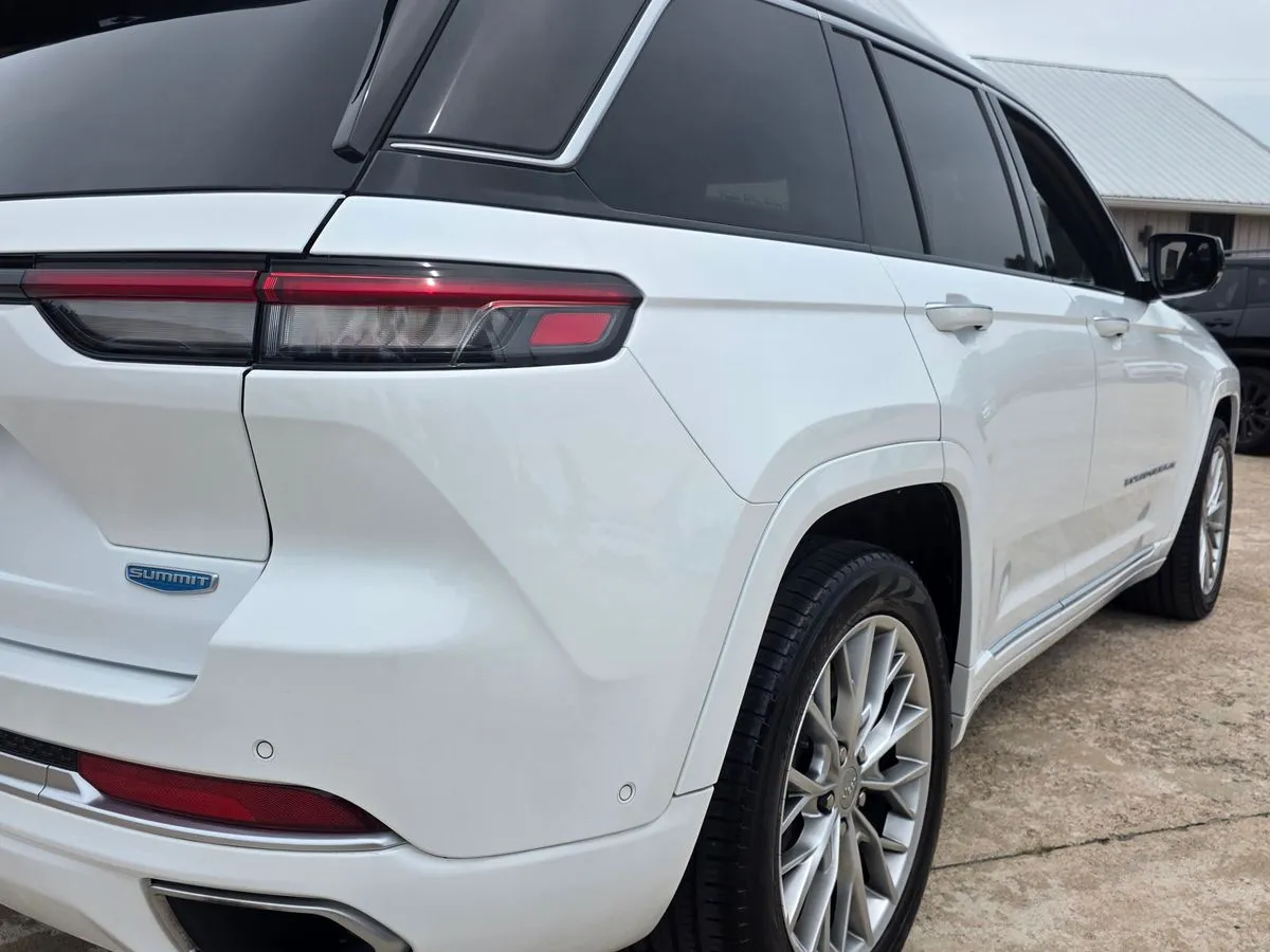 2022 Jeep Grand Cherokee Summit Reserve 4xe - Photo 24