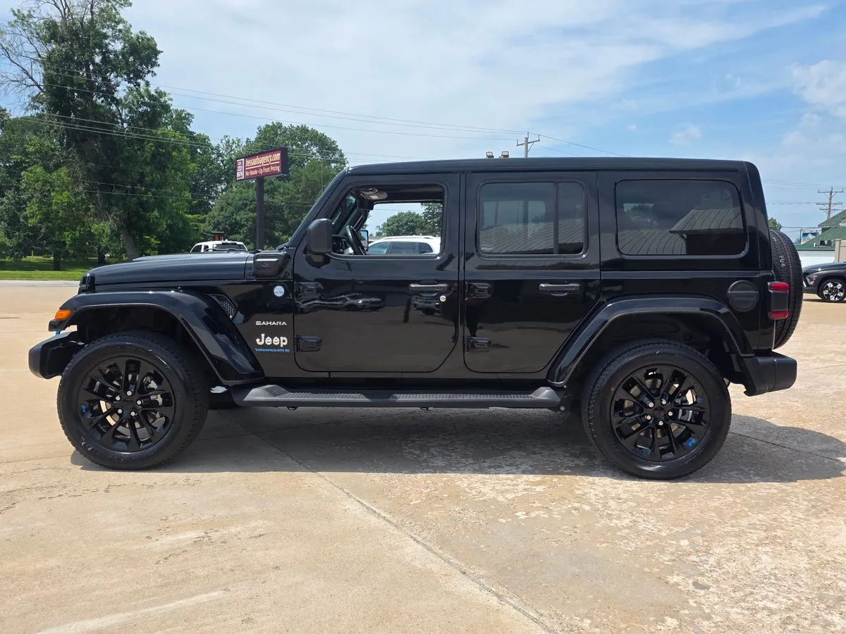 2023 JEEP Wrangler - Thumbnail 15