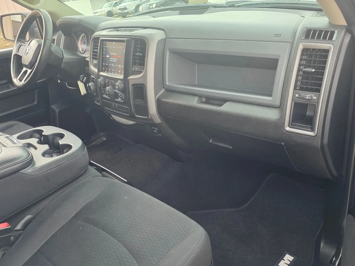 2019 RAM 1500 - Thumbnail 3
