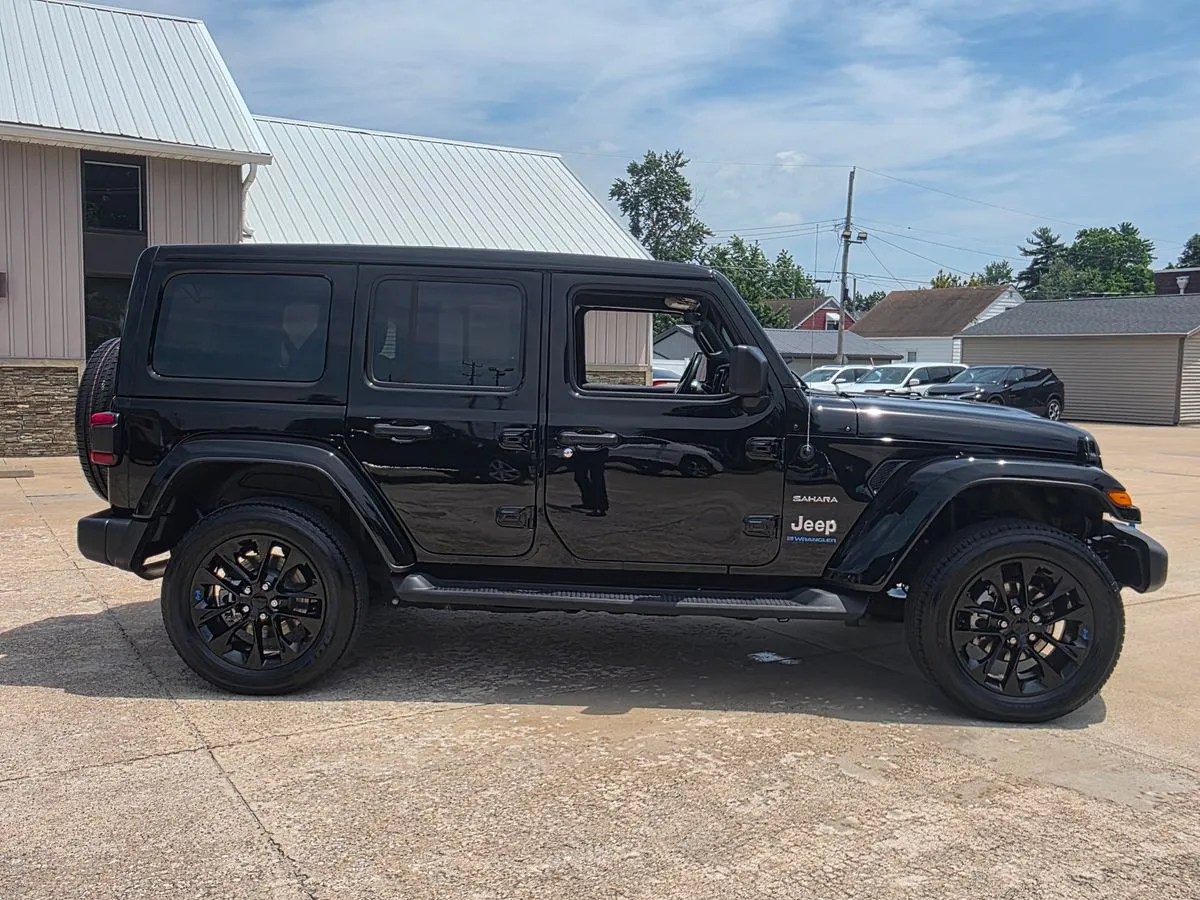 2023 JEEP Wrangler - Thumbnail 5