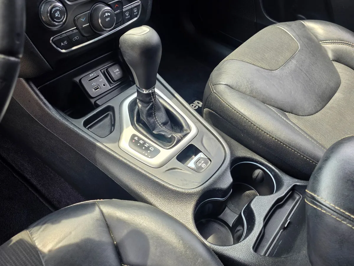 2018 JEEP Cherokee - Thumbnail 6