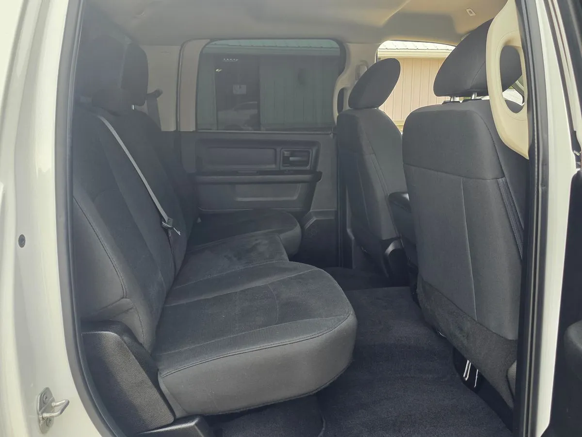 2019 RAM 1500 - Thumbnail 2