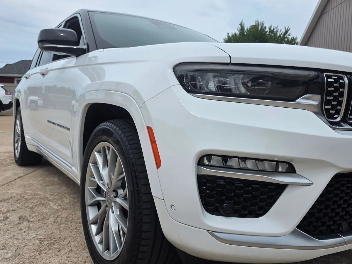 2022 Jeep Grand Cherokee Summit Reserve 4xe - Photo 30