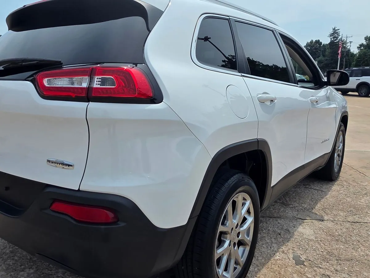2018 JEEP Cherokee - Thumbnail 20