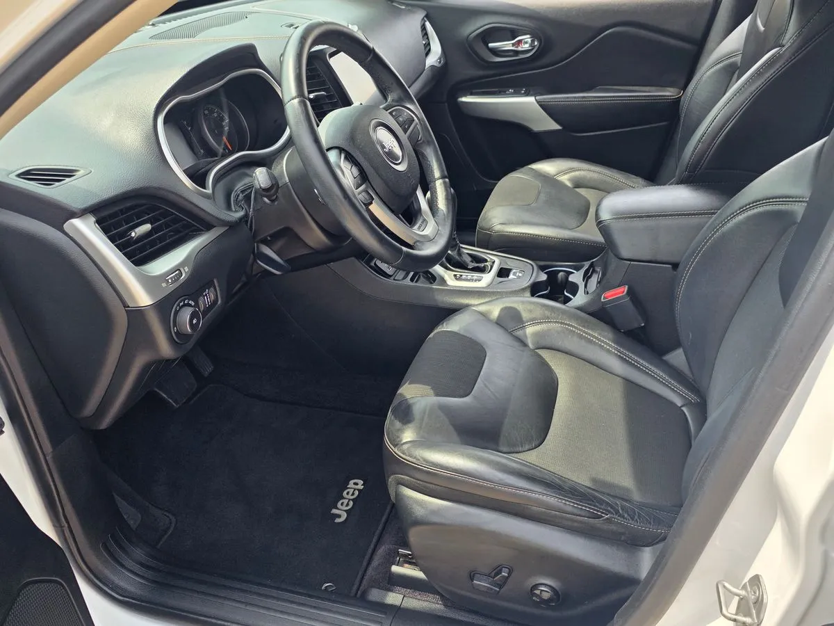 2018 JEEP Cherokee - Thumbnail 5