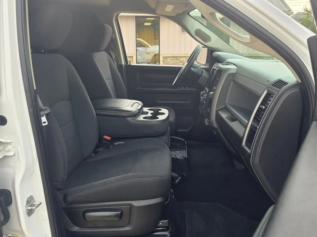 2019 RAM 1500 - Thumbnail 4