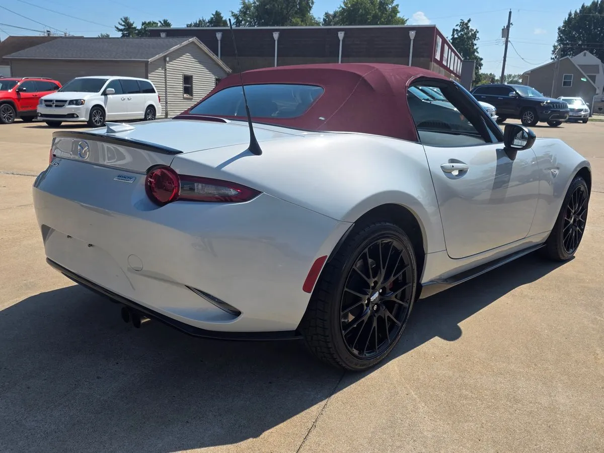 2018 MAZDA MX-5 - Thumbnail 2