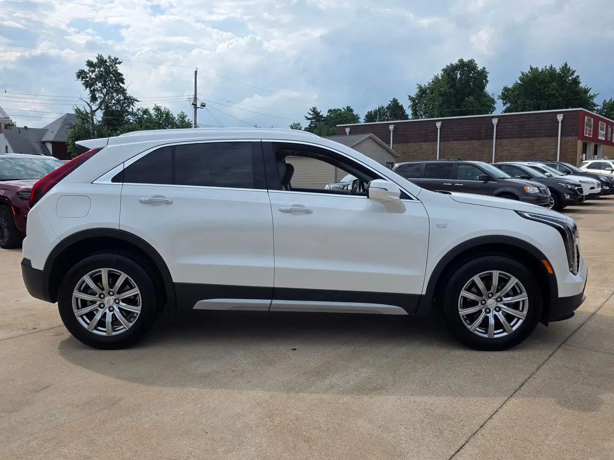 2023 CADILLAC XT4 - Thumbnail 30