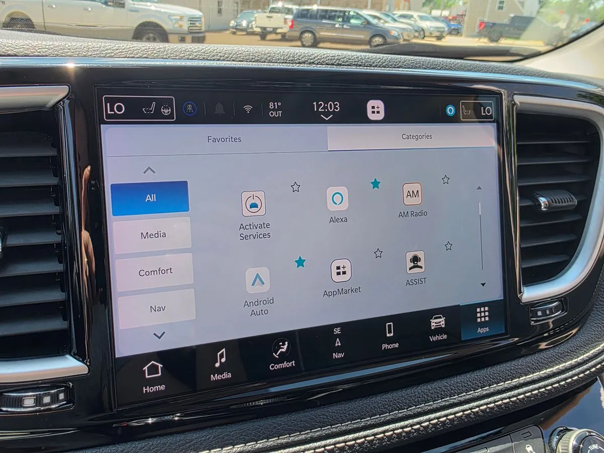 2023 Chrysler Pacifica Limited - Photo 15