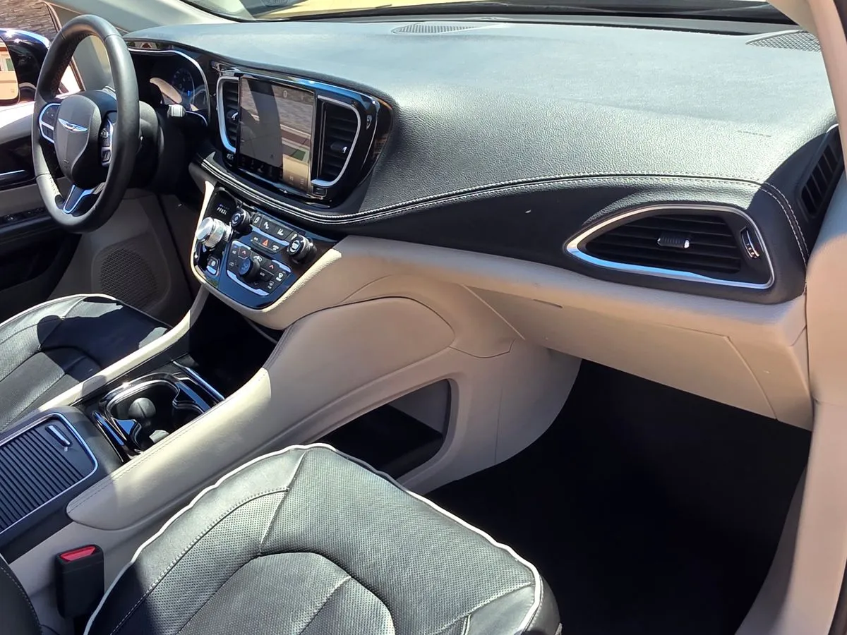 2023 Chrysler Pacifica Limited - Photo 31