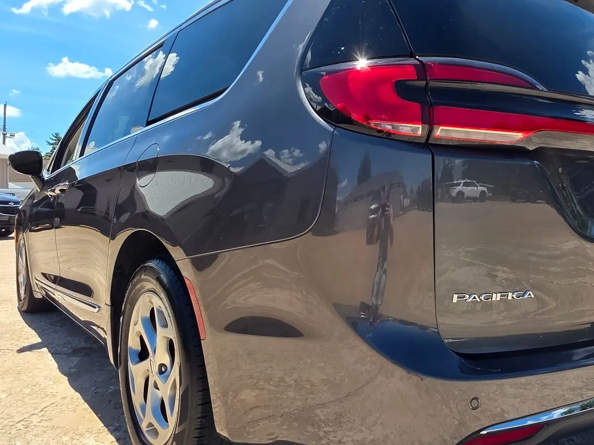 2023 Chrysler Pacifica Limited - Photo 25