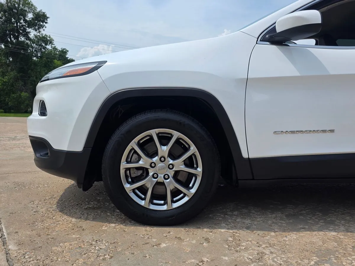 2018 JEEP Cherokee - Thumbnail 29
