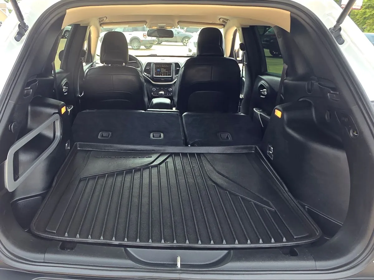 2018 JEEP Cherokee - Thumbnail 18