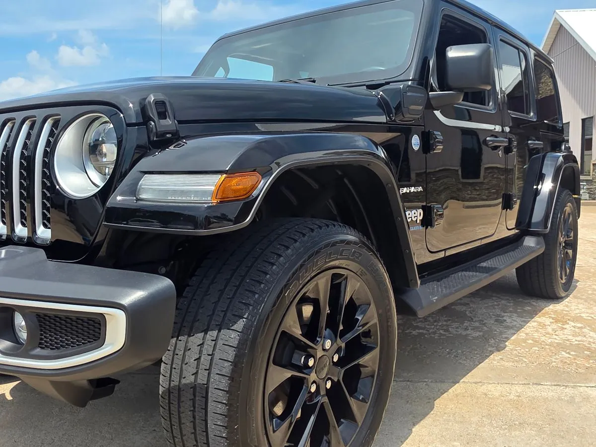 2023 JEEP Wrangler - Thumbnail 11