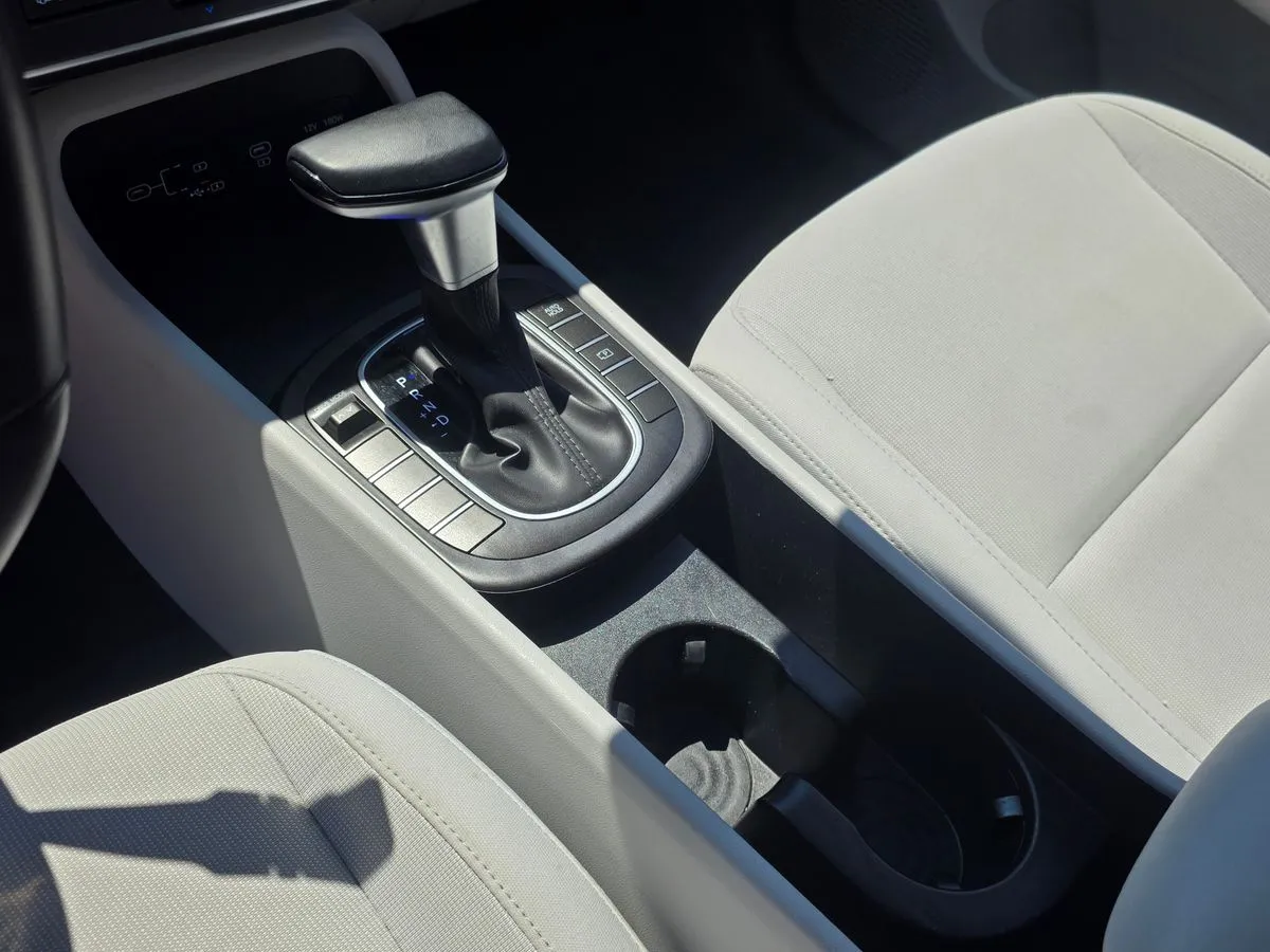 2025 HYUNDAI Kona - Thumbnail 16