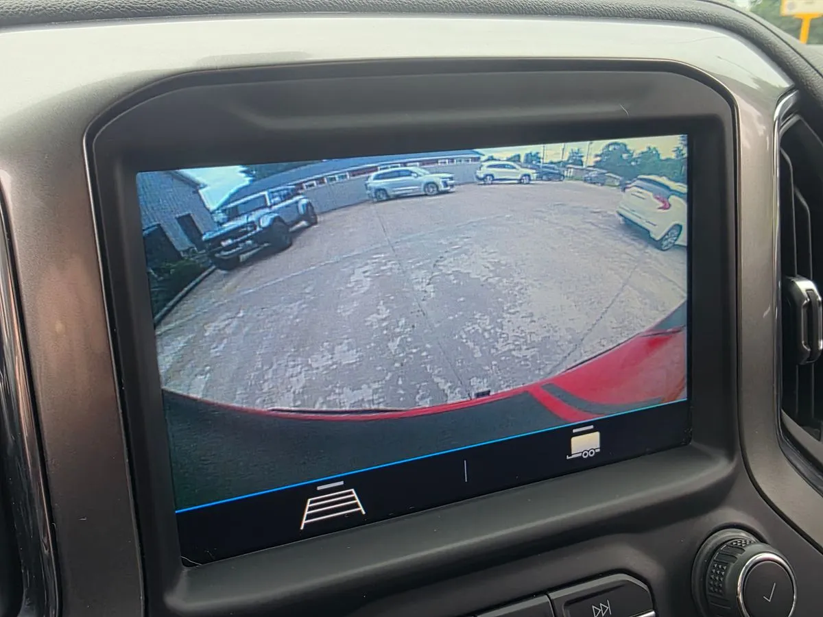 2021 CHEVROLET Silverado - Thumbnail 2