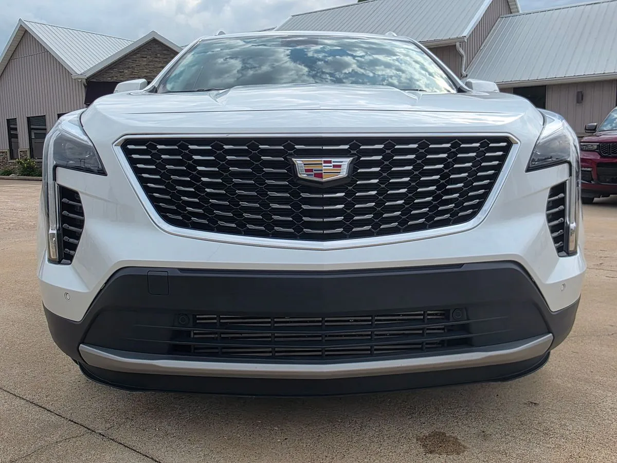 2023 CADILLAC XT4 - Thumbnail 6