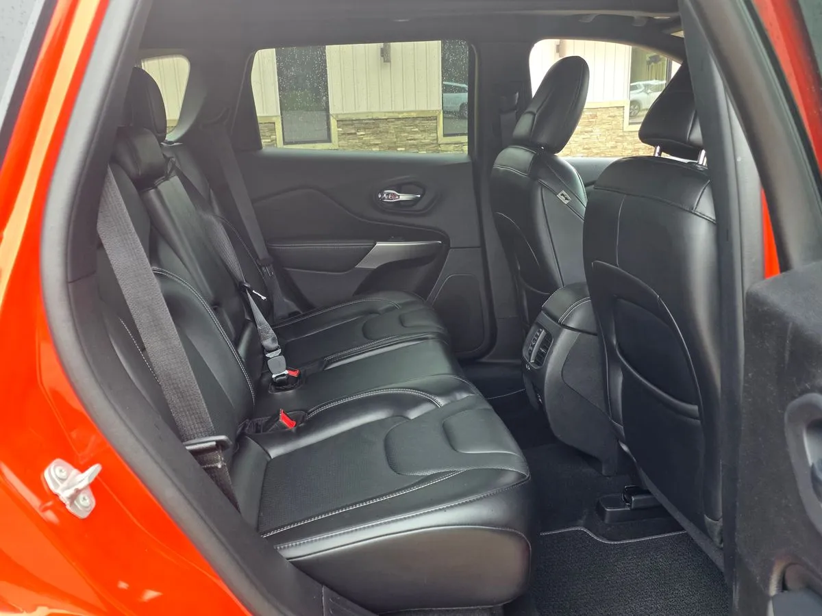 2021 JEEP Cherokee - Thumbnail 27