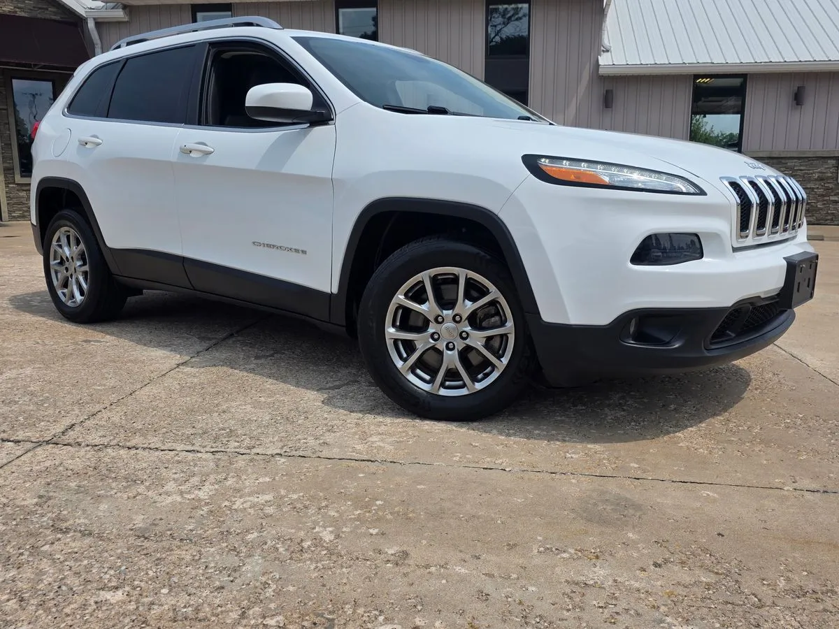 2018 JEEP Cherokee - Thumbnail 2