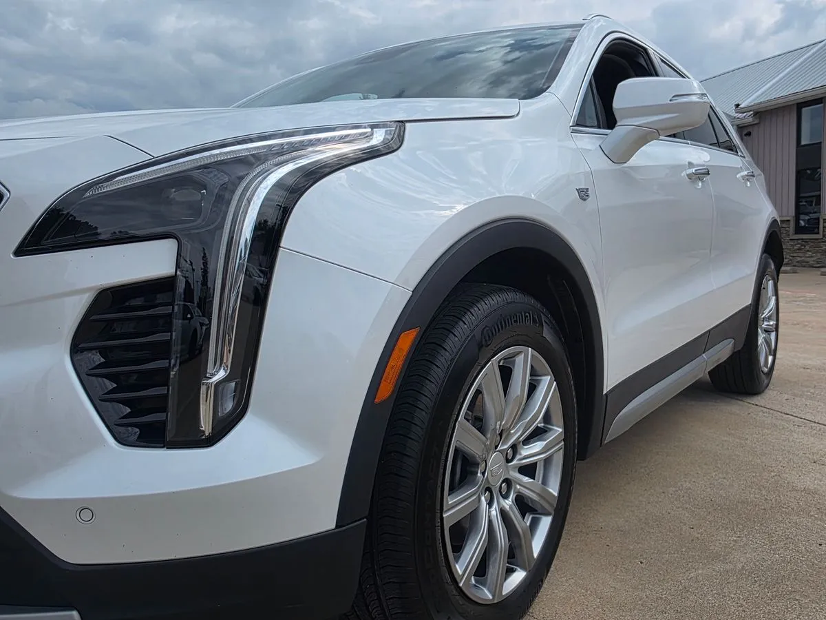 2023 CADILLAC XT4 - Thumbnail 32